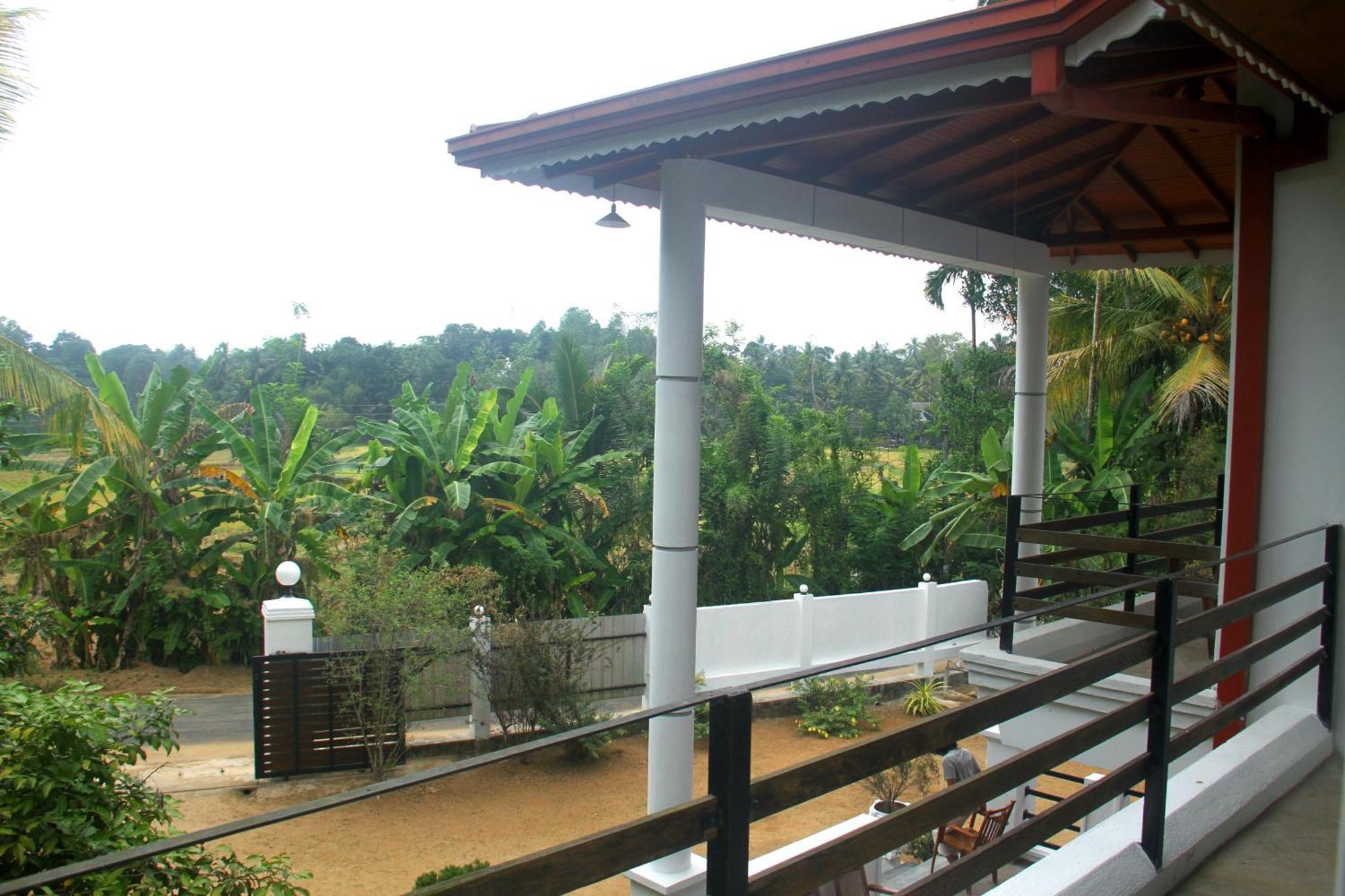 The Breeze Pinnawala Exterior foto