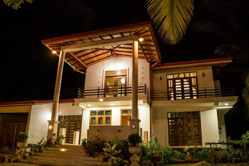 The Breeze Pinnawala Exterior foto